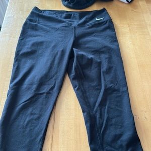 Like new small Nike dry fit capris